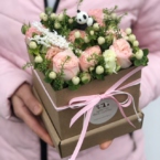 MF5321 - Коробочка крафт с нежными цветами. Серия Настроение фото №2 - moscowflorist.ru