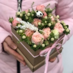 MF5321 - Коробочка крафт с нежными цветами. Серия Настроение фото №1 - moscowflorist.ru