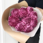 MF1069 - Высокий букет из 9 хризантем Бигуди фото №1 - moscowflorist.ru
