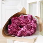 MF1069 - Высокий букет из 9 хризантем Бигуди фото №4 - moscowflorist.ru
