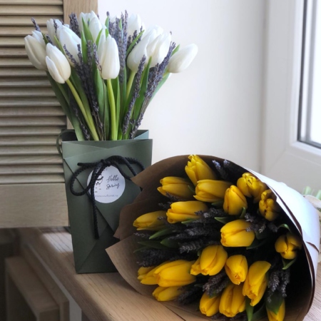 MF1076 - Букет из тюльпанов и лаванды - фото moscowflorist.ru