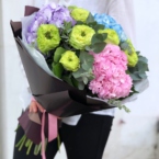 MF1107 - Яркий букет из гортензий и роз картинка №1 - moscowflorist.ru MF1107 - Яркий букет из гортензий и роз фото №1 - moscowflorist.ru