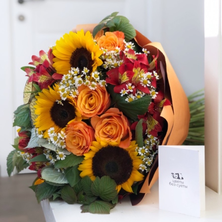 MF1121 - Большой букет с подсолнухами и розами - фото moscowflorist.ru