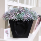 MF0709 - Черная фирменная сумка с радужной гипсофилой картинка №3 - moscowflorist.ru MF0709 - Черная фирменная сумка с радужной гипсофилой фото №3 - moscowflorist.ru