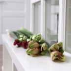 MF5567 - Фирменная коробка-кейс с амариллисами фото №8 - moscowflorist.ru