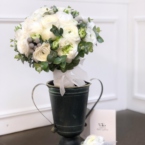 MF2029 - Белый свадебный букет с ранункулюсами и пионами фото №4 - moscowflorist.ru