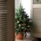 MF3035 - Елочка из натуральной хвои в золотом цвете фото №4 - moscowflorist.ru