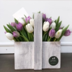 MF7044 - Деревянный ящик с тюльпанами в асс.  фото №4 - moscowflorist.ru