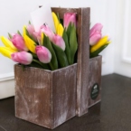 MF7044 - Деревянный ящик с тюльпанами в асс.  фото №3 - moscowflorist.ru