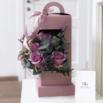 MF5752 - Розовый цветочный фонарик с сиреневой розой картинка №4 - moscowflorist.ru MF5752 - Розовый цветочный фонарик с сиреневой розой фото №4 - moscowflorist.ru