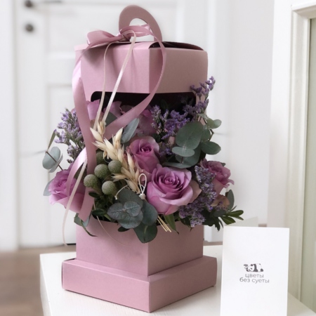 MF5752 - Розовый цветочный фонарик с сиреневой розой - фото moscowflorist.ru