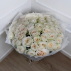 MF1152 - Букет из 45 пионовидных роз картинка №4 - moscowflorist.ru MF1152 - Букет из 45 пионовидных роз фото №4 - moscowflorist.ru