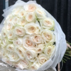 MF1152 - Букет из 45 пионовидных роз картинка №2 - moscowflorist.ru MF1152 - Букет из 45 пионовидных роз фото №2 - moscowflorist.ru