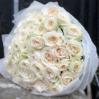 MF1152 - Букет из 45 пионовидных роз картинка №3 - moscowflorist.ru MF1152 - Букет из 45 пионовидных роз фото №3 - moscowflorist.ru