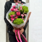 MF1164 - Яркий фактурный букет с пионовидными розами фото №5 - moscowflorist.ru