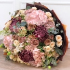 MF1165 - Букет в кофейной гамме с гортензиями и розами фото №4 - moscowflorist.ru