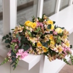 MF1174 - Раскидистый букет с желтыми розами картинка №2 - moscowflorist.ru MF1174 - Раскидистый букет с желтыми розами фото №2 - moscowflorist.ru