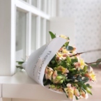 MF1175 - Летящий букет из сезонной альстромерии (в асс) картинка №3 - moscowflorist.ru MF1175 - Летящий букет из сезонной альстромерии (в асс) фото №3 - moscowflorist.ru