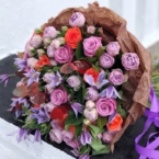 MF1176 - Объемный букет в оранжево-сиреневой гамме фото №1 - moscowflorist.ru