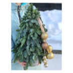 MF3046 - Елка из веток Нобилиса (h50 см) с элегантным каскадом из шаров фото №5 - moscowflorist.ru