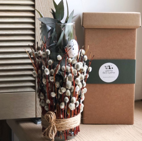 MF5861 - Сезонная композиция с вербой и эвкалиптом в вазе - фото moscowflorist.ru