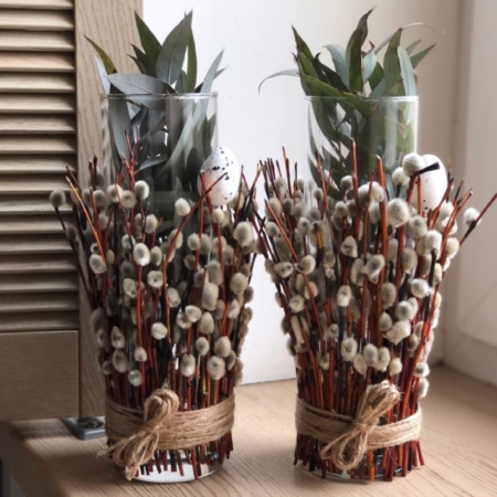 MF5861 - Сезонная композиция с вербой и эвкалиптом в вазе - фото moscowflorist.ru