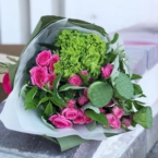 MF1322 - Яркий букет с пионовидными розами и гортензией картинка №1 - moscowflorist.ru MF1322 - Яркий букет с пионовидными розами и гортензией фото №1 - moscowflorist.ru