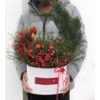 MF0933 - Овальная коробка с хвойниками фото №2 - moscowflorist.ru