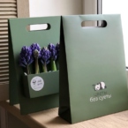 MF5661 - Деревянная подставка Этюдник с гиацинтами фото №3 - moscowflorist.ru