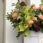 MF0590 - Шляпная коробка с орхидеями и розами картинка №5 - moscowflorist.ru MF0590 - Шляпная коробка с орхидеями и розами фото №5 - moscowflorist.ru