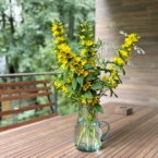 MF7915 - Стеклянная ваза-кувшин в дымчатом цвете (h22 см) фото №4 - moscowflorist.ru