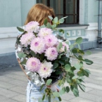 MF1411 - Букет с георгинами коллекции Morse картинка №2 - moscowflorist.ru MF1411 - Букет с георгинами коллекции Morse фото №2 - moscowflorist.ru