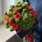 MF1603 - Букет с яркими розами из коллекции Тетрис фото №6 - moscowflorist.ru