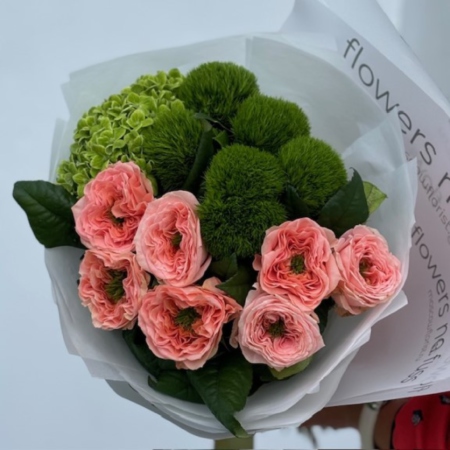 MF1195 - Персиково-зеленый букет с пионовидными розами - фото moscowflorist.ru